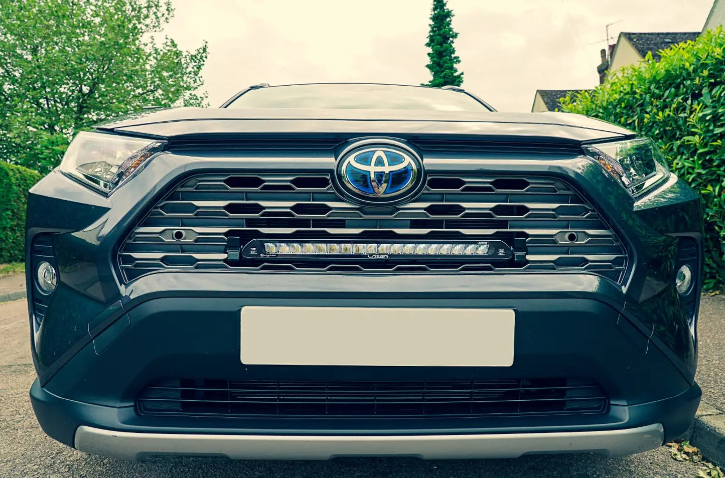 Lazer komplett grillkit Rav4 Hybrid 2019+ grillbrakett